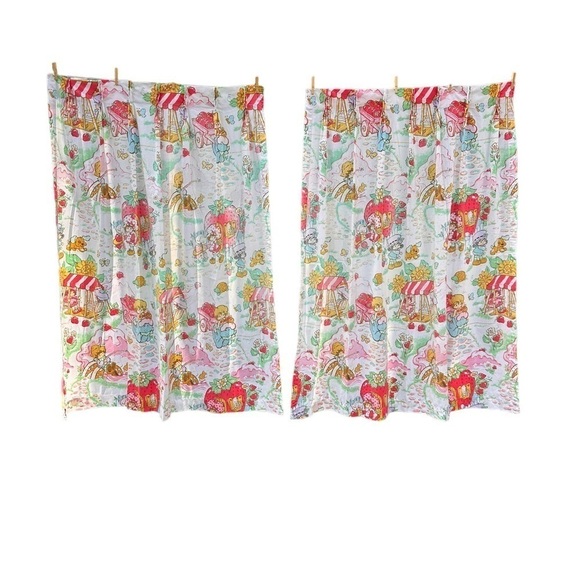 Strawberry Shortcake Vintage Pinch Pleat Curtain Panels - Set of 2 - Picture 1 of 10